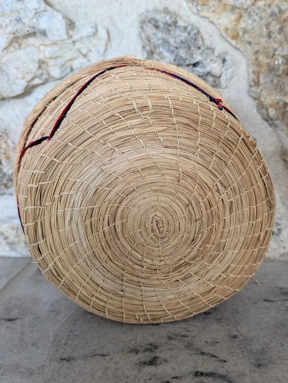 VINTAGE SEAGRASS lidded basket